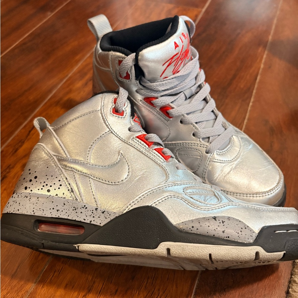 2013 Air Flight Nike Silver sneakers